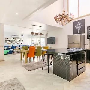 Lights Duplex Apartment